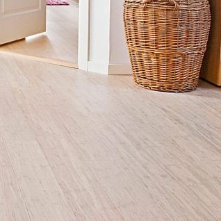 Värjätty massiivibambulattia – vaalea Vanilla-sävy, Bona-mattalakka, kuva 1